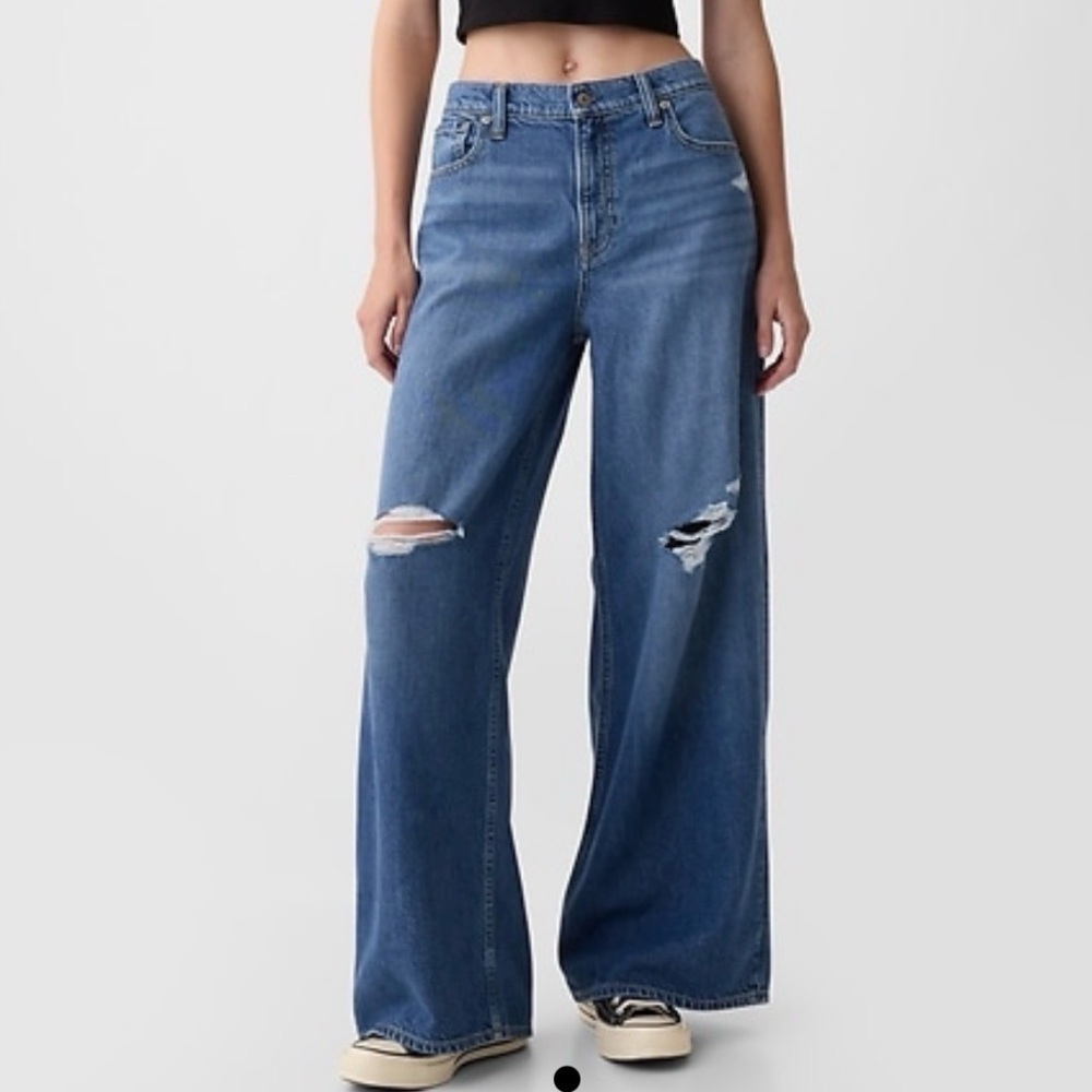 GAP Baggy Mid-Rise Distressed Jean sz 29 R